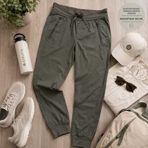 Athleta Trekkie North Jogger Women’s Size 8 Mountain Olive Ripstop Hiking Pants